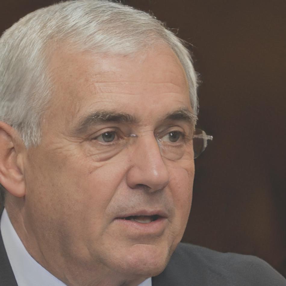 Portrait de Bastien Deschamps, fondateur de arivolentera et formateur en stratégie financière